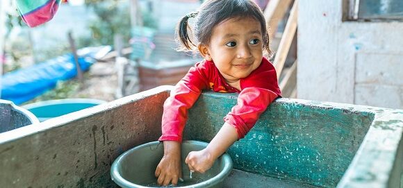 El agua debe gestionarse como un bien común y ponerse al alcance de todos