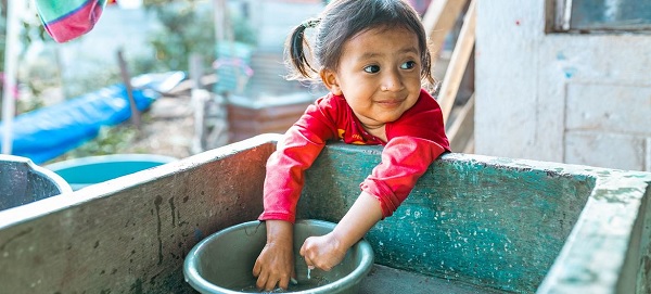 El agua debe gestionarse como un bien común y ponerse al alcance de todos